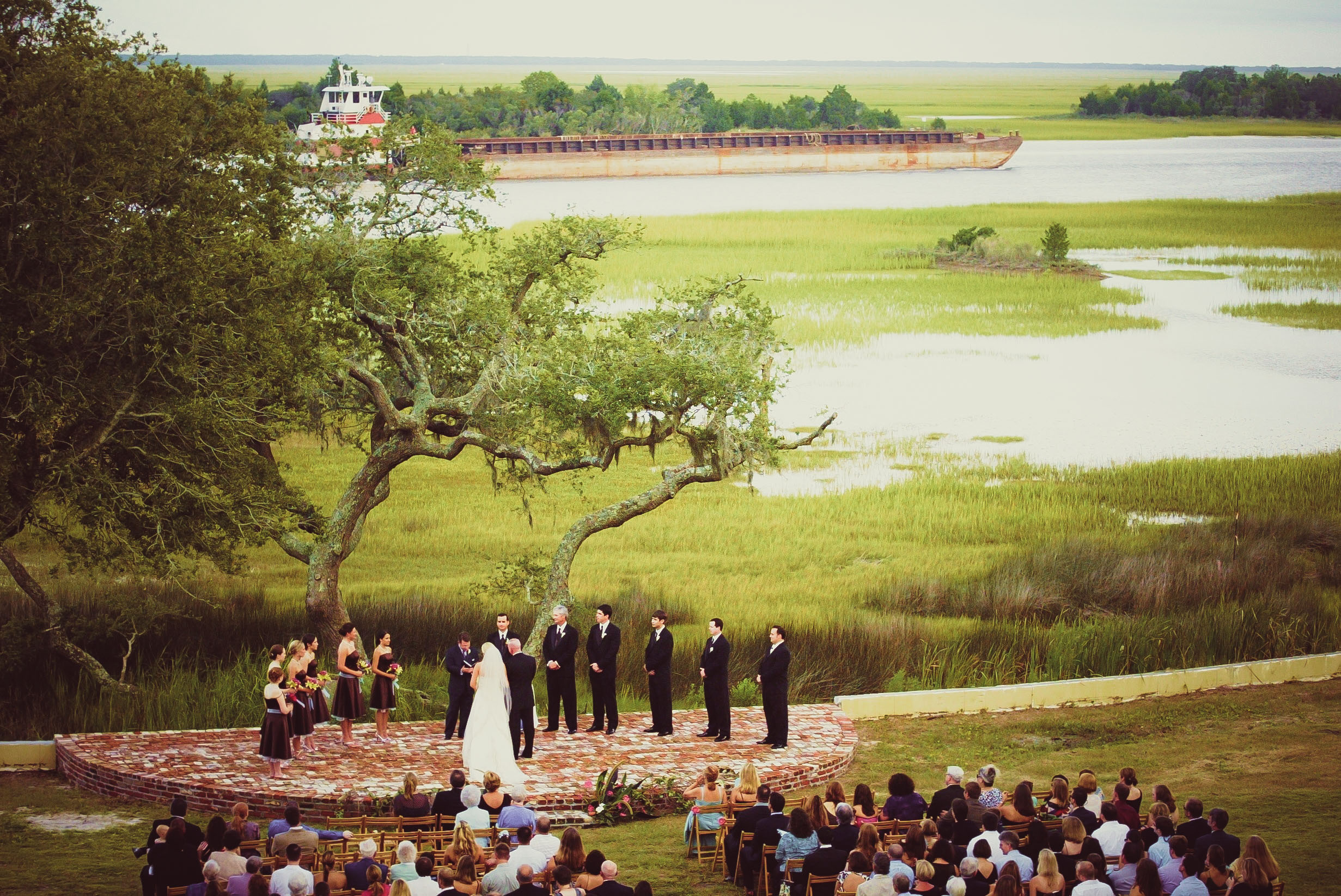 Outdoor Charleston wedding ceremony